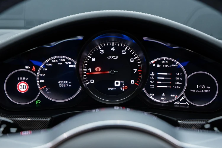 Vehicle Image 30
