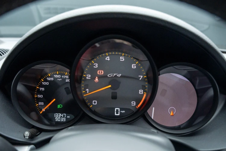 Vehicle Image 32