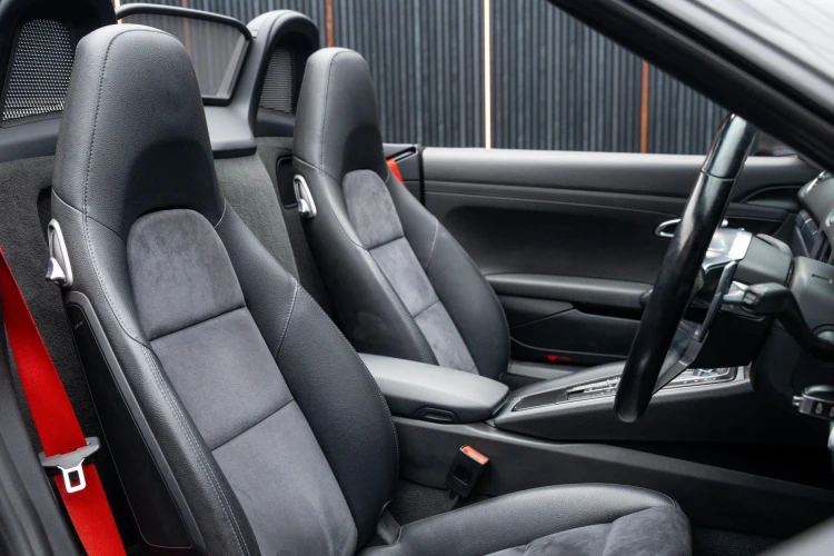 Vehicle Image 30
