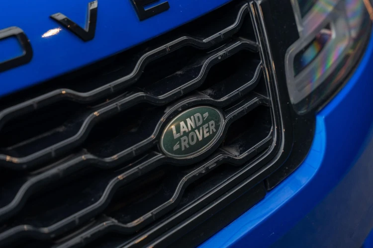 Vehicle Image 32