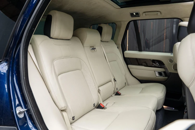 Vehicle Image 38