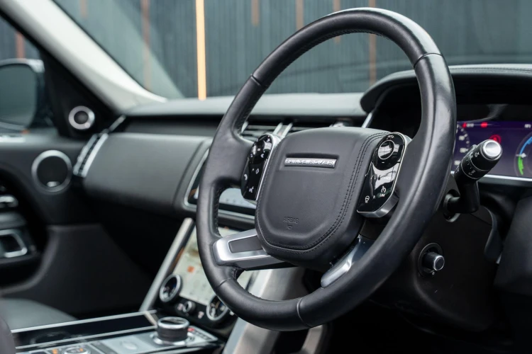 Vehicle Image 30