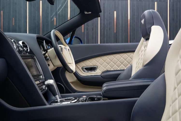 Vehicle Image 33