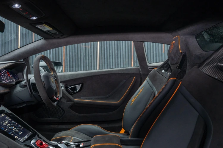 Vehicle Image 43