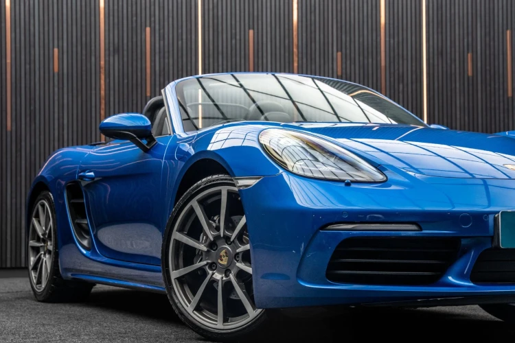 Vehicle Image 11