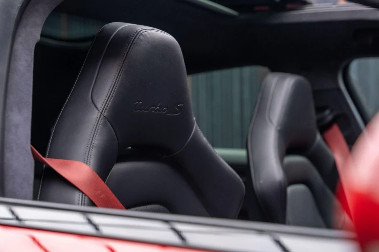 Vehicle Image 33