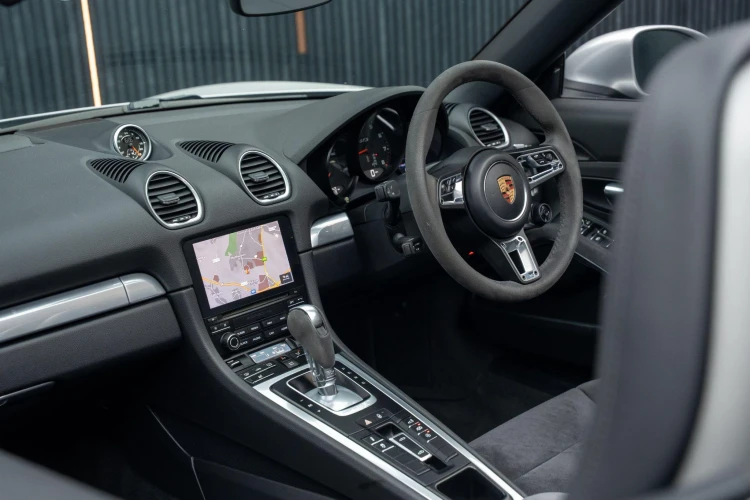 Vehicle Image 37