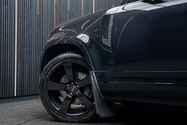 Vehicle Image 11