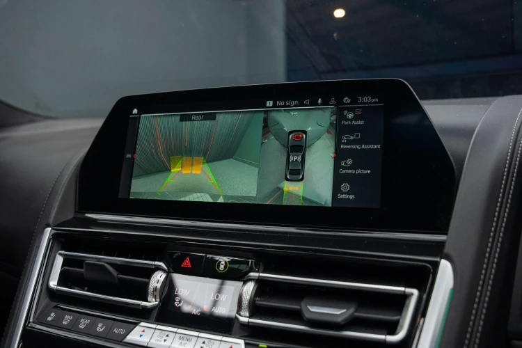 Vehicle Image 8