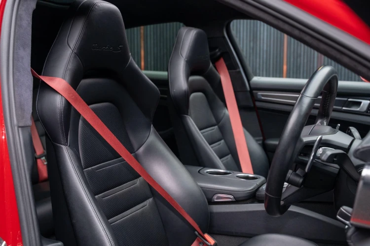 Vehicle Image 10
