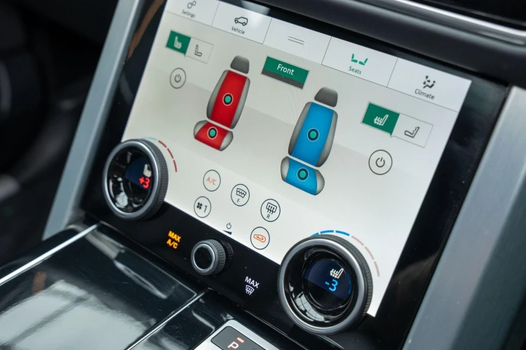 Vehicle Image 12