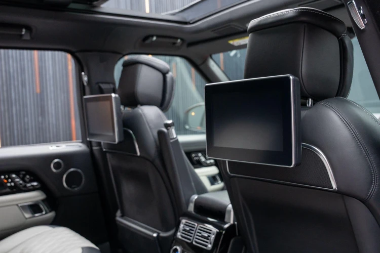 Vehicle Image 8
