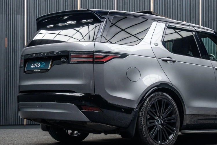 Vehicle Image 21