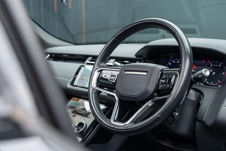 Vehicle Image 30