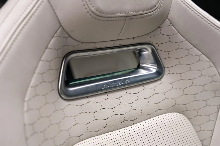 Vehicle Image 24