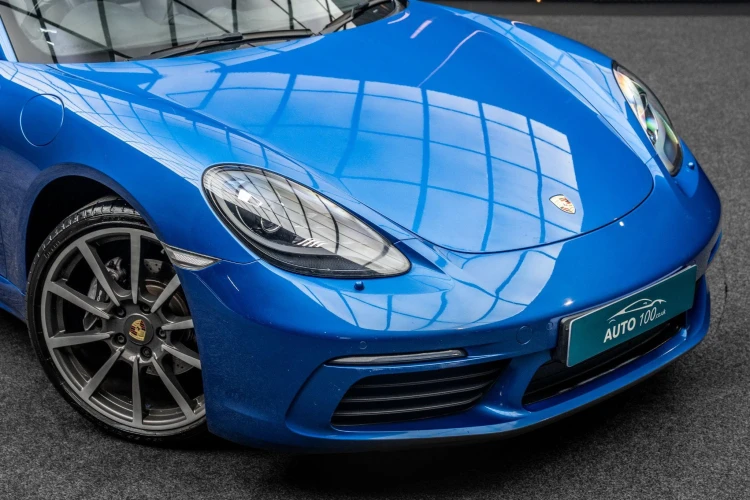 Vehicle Image 13