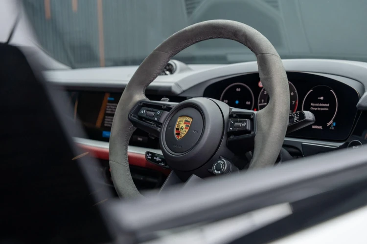 Vehicle Image 36