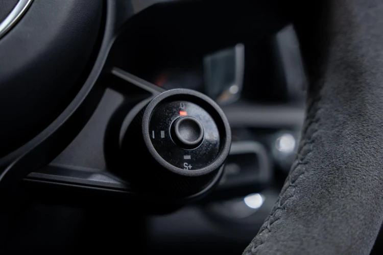 Vehicle Image 33