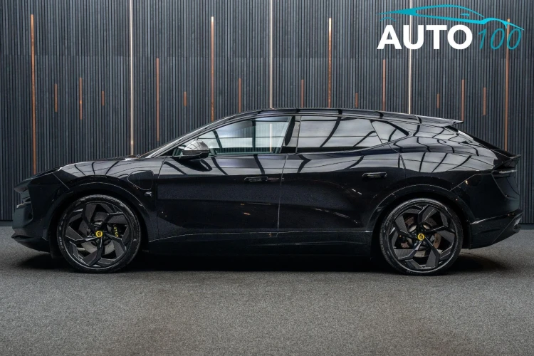 Vehicle Image 11