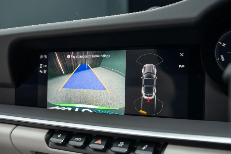 Vehicle Image 8