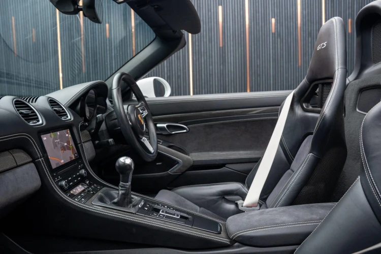 Vehicle Image 36