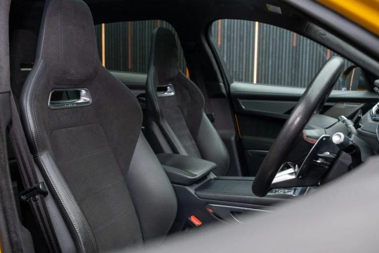 Vehicle Image 12