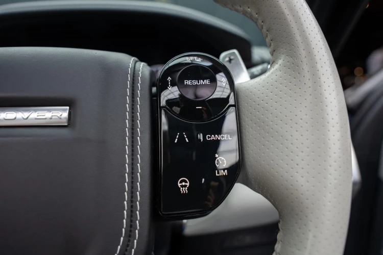 Vehicle Image 24