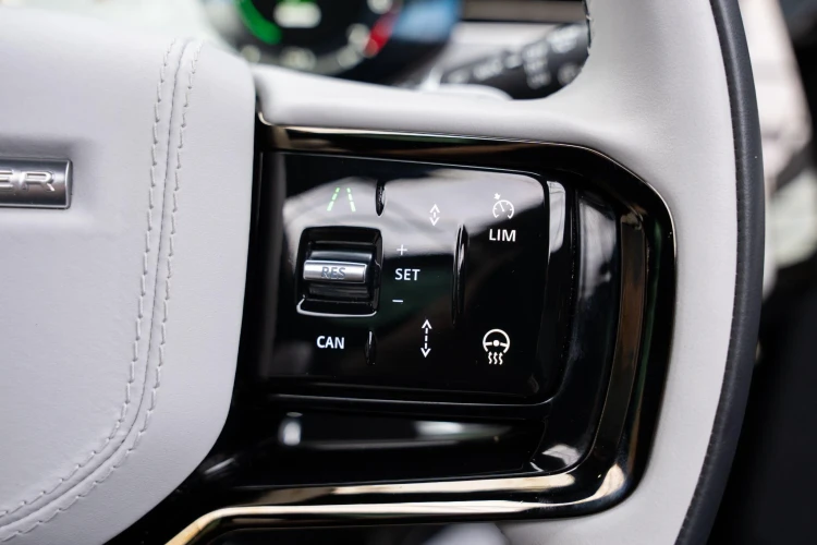 Vehicle Image 30