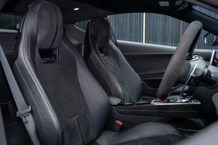 Vehicle Image 30
