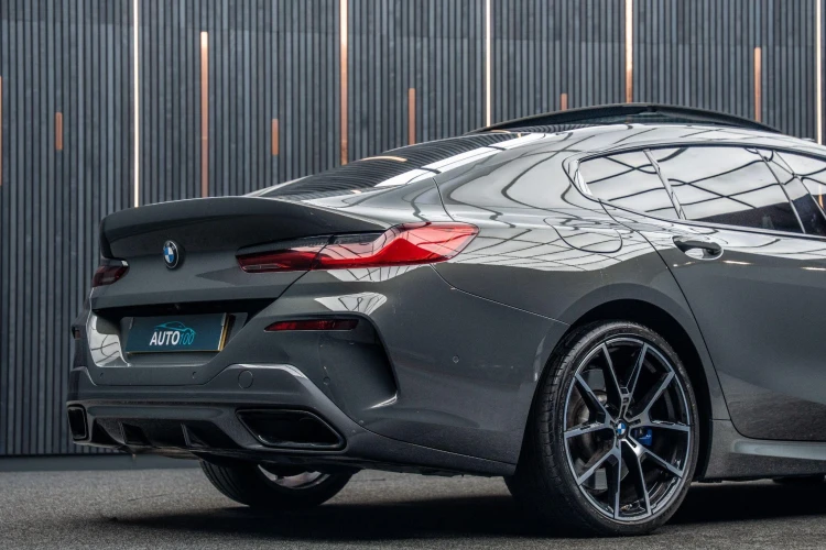 Vehicle Image 21
