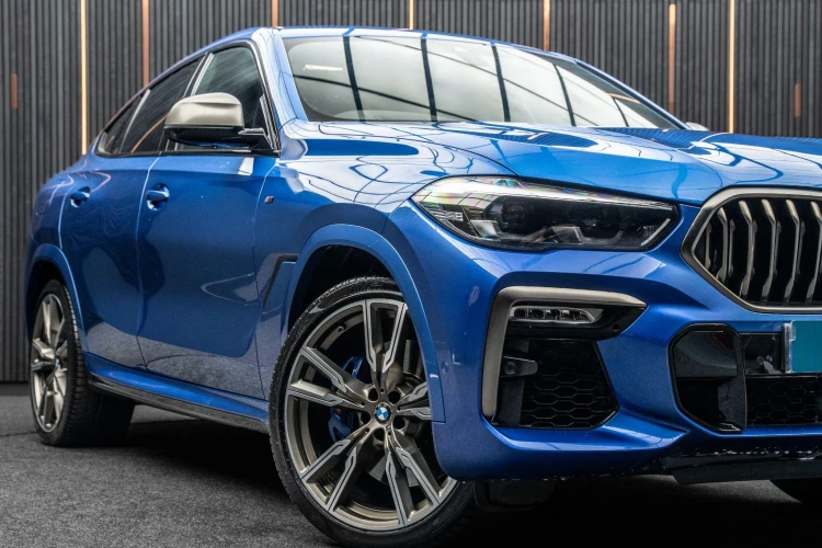 Vehicle Image 13