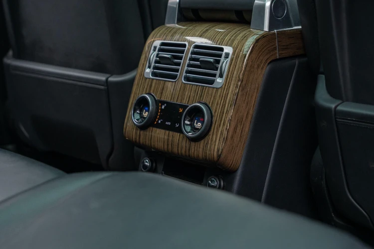 Vehicle Image 24