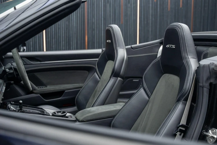 Vehicle Image 37