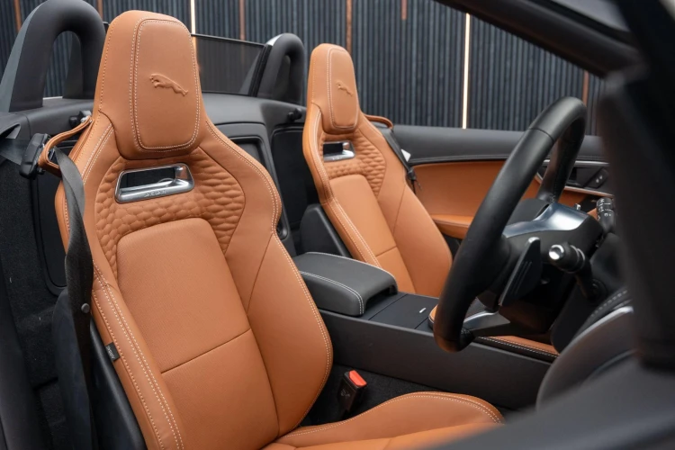 Vehicle Image 30