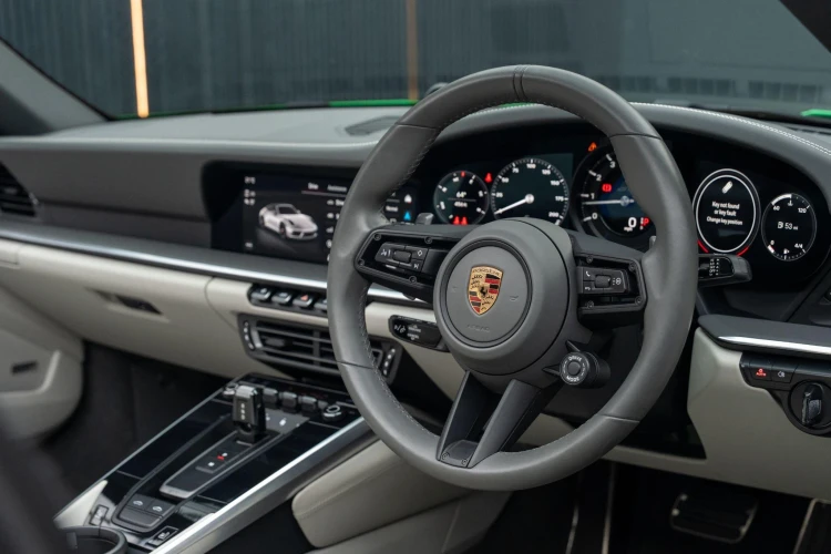 Vehicle Image 4