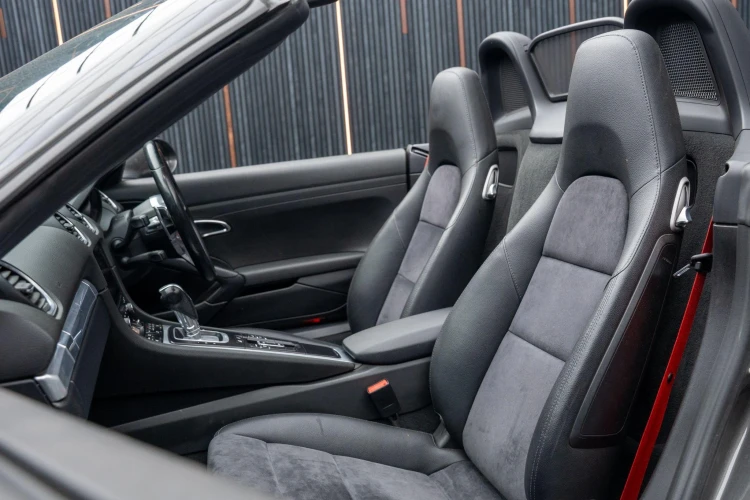 Vehicle Image 37