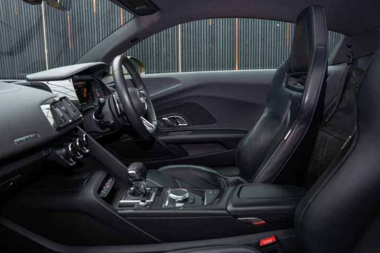 Vehicle Image 37