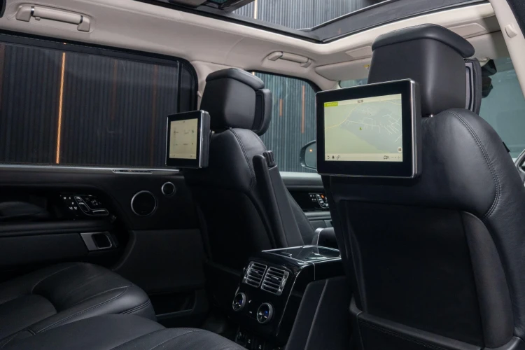 Vehicle Image 6