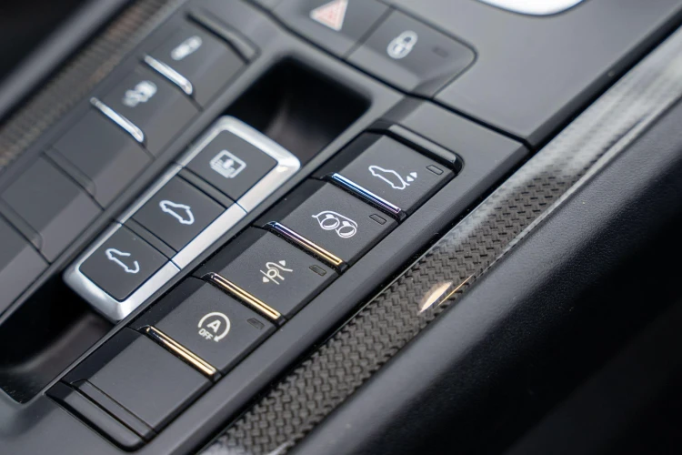 Vehicle Image 24