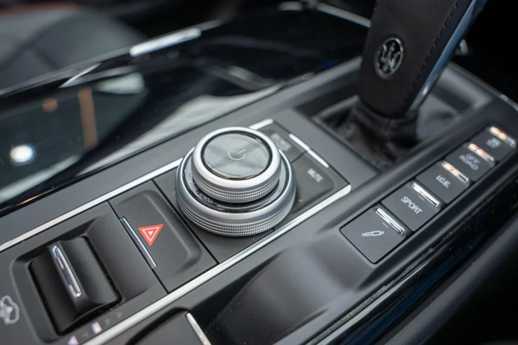 Vehicle Image 30