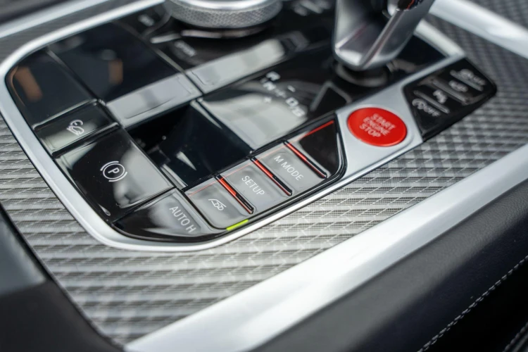Vehicle Image 30