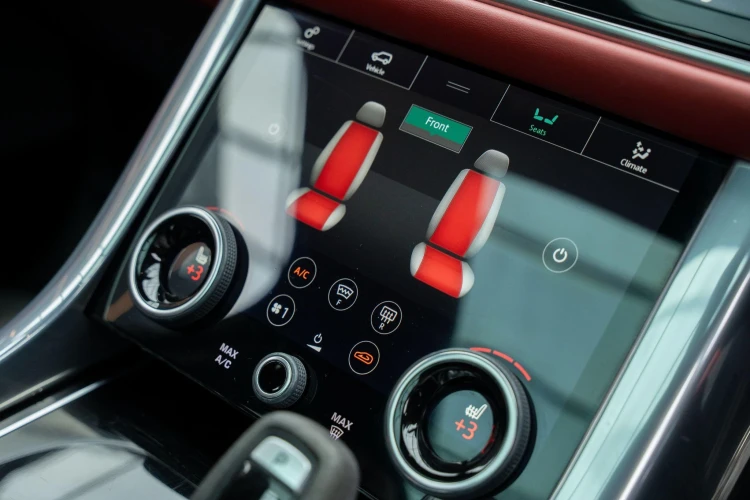 Vehicle Image 12