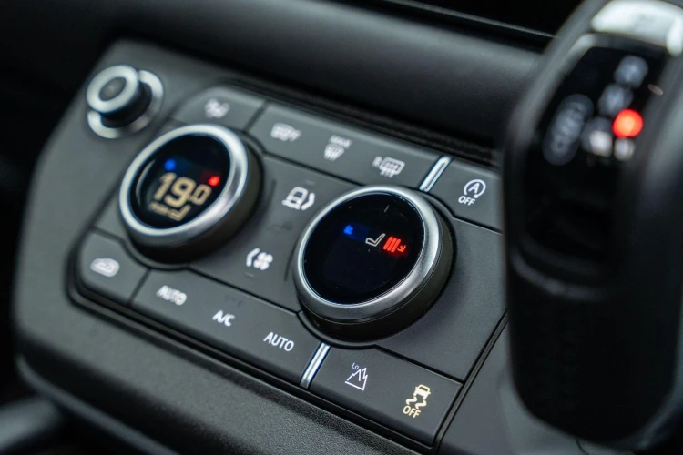 Vehicle Image 18
