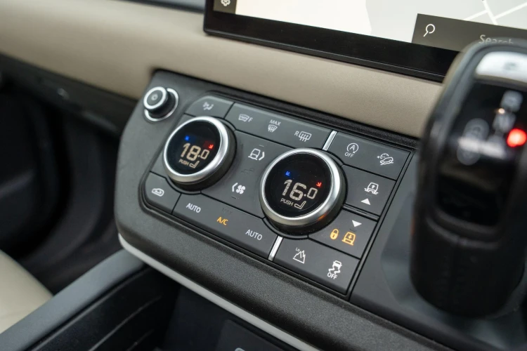 Vehicle Image 22