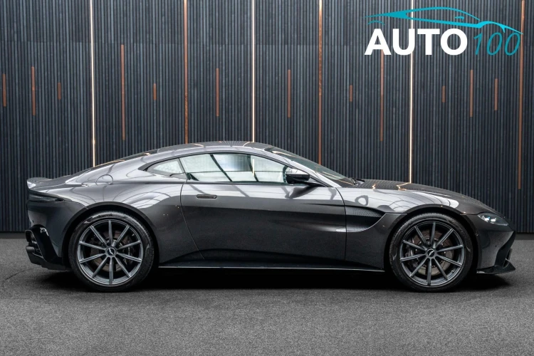 Vehicle Image 9