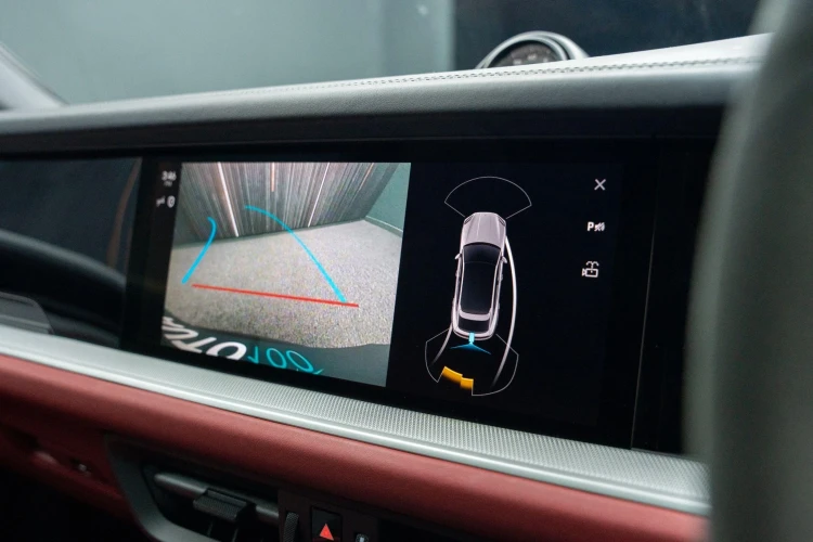 Vehicle Image 6