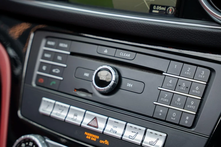 Vehicle Image 12