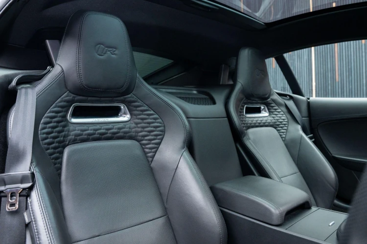Vehicle Image 36