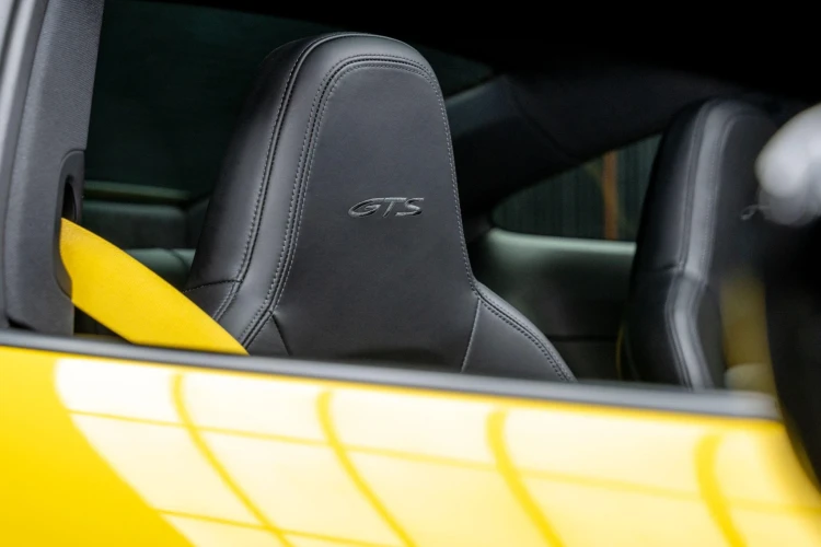Vehicle Image 35