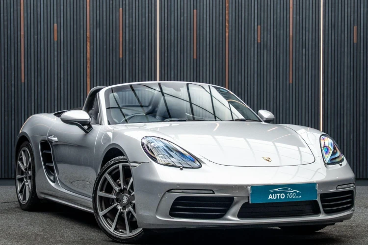 Vehicle Image 11